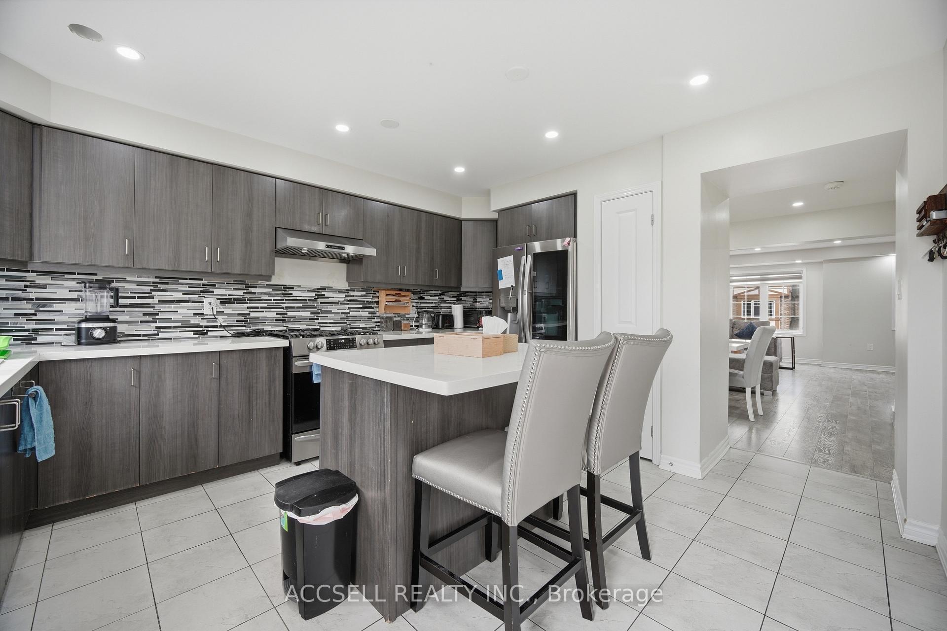 Photo 15 of 80 Bannister Crescent, Brampton, Northwest Brampton — HOMEH