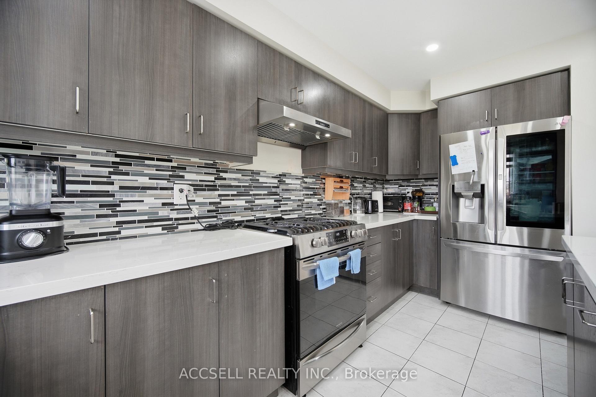 Photo 16 of 80 Bannister Crescent, Brampton, Northwest Brampton — HOMEH