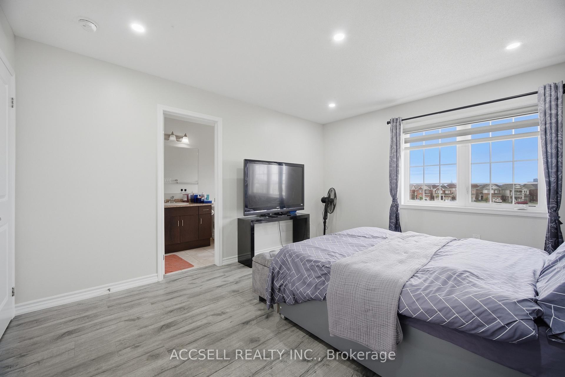 Photo 27 of 80 Bannister Crescent, Brampton, Northwest Brampton — HOMEH
