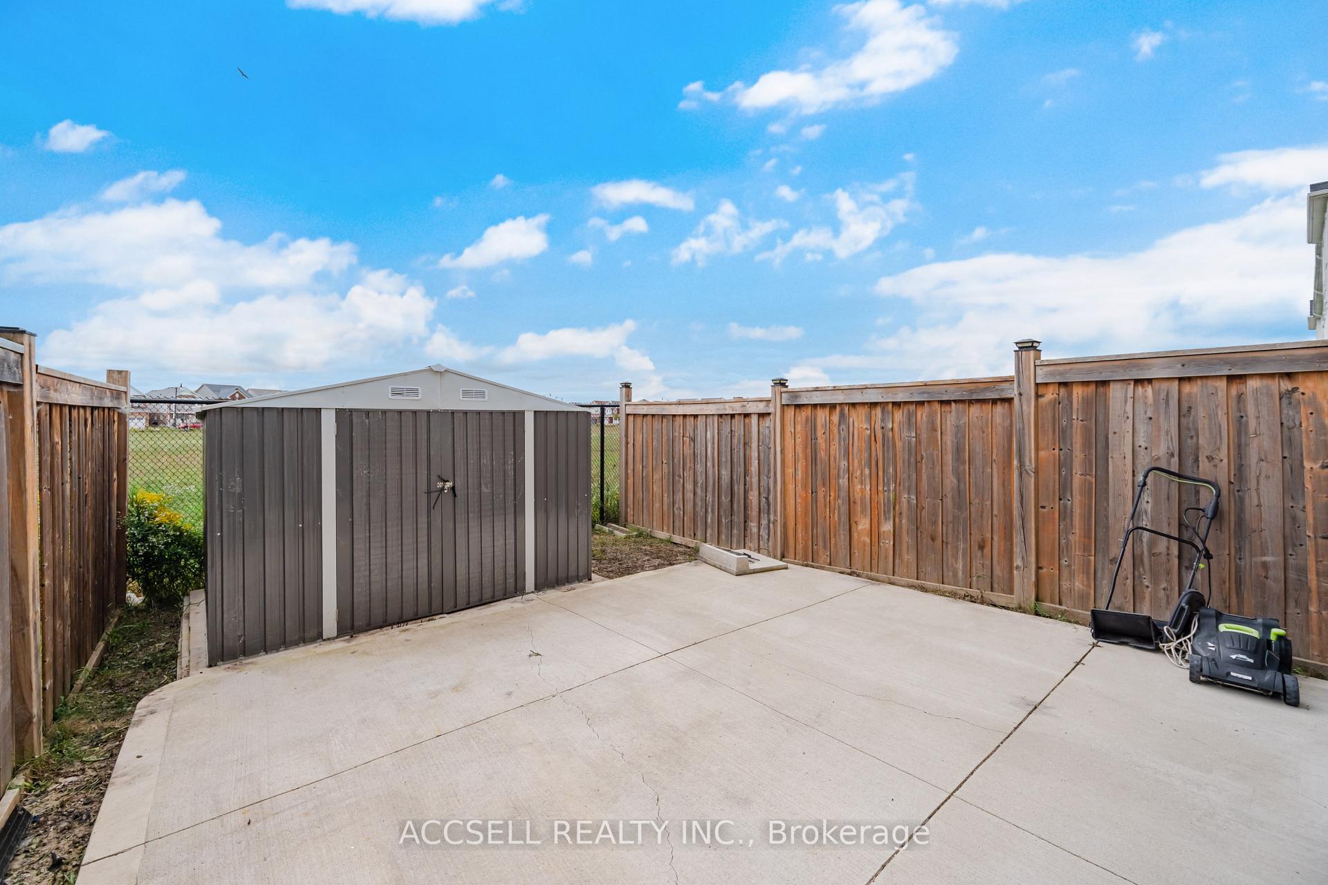 Photo 42 of 80 Bannister Crescent, Brampton, Northwest Brampton — HOMEH