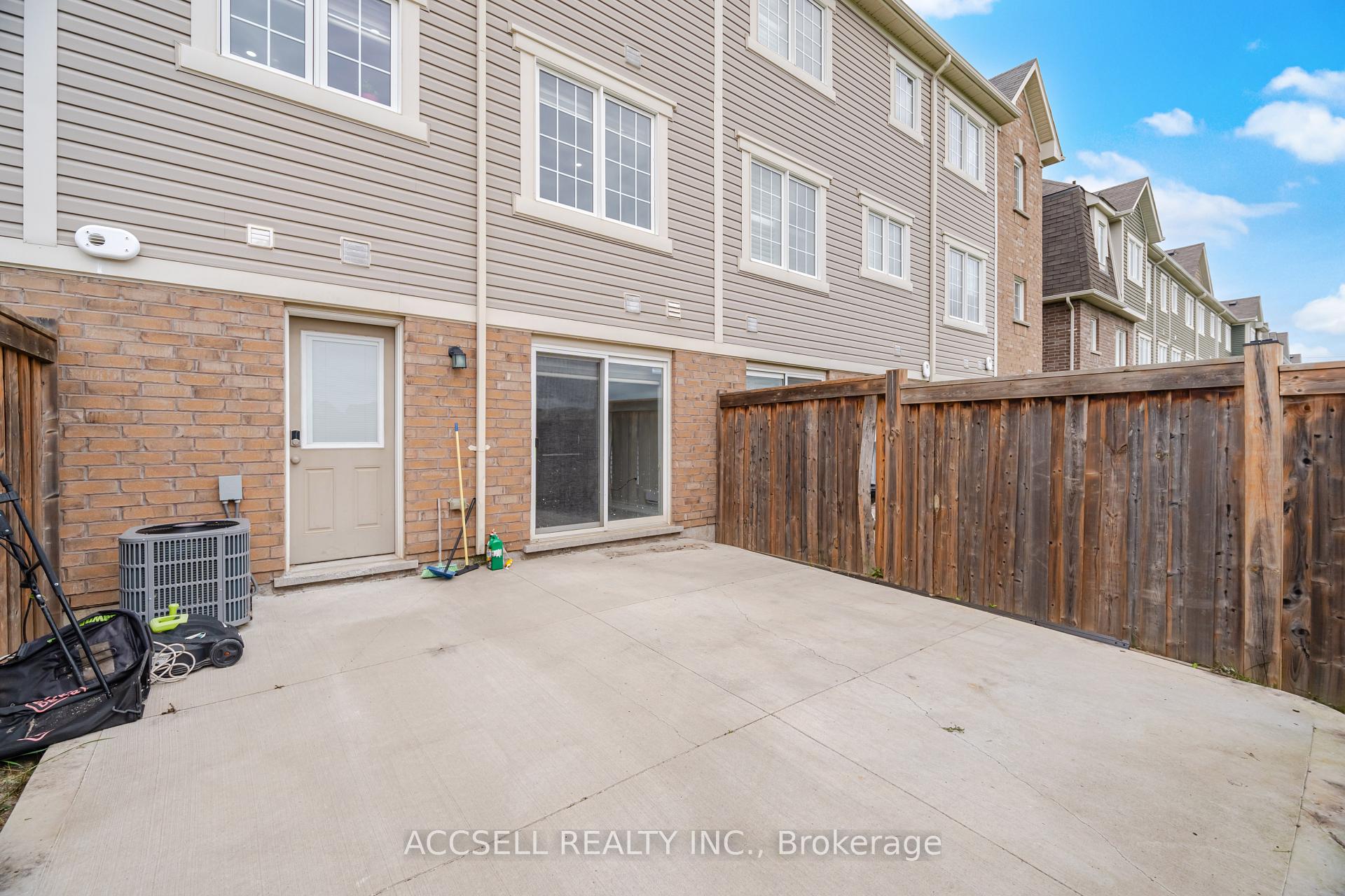Photo 44 of 80 Bannister Crescent, Brampton, Northwest Brampton — HOMEH