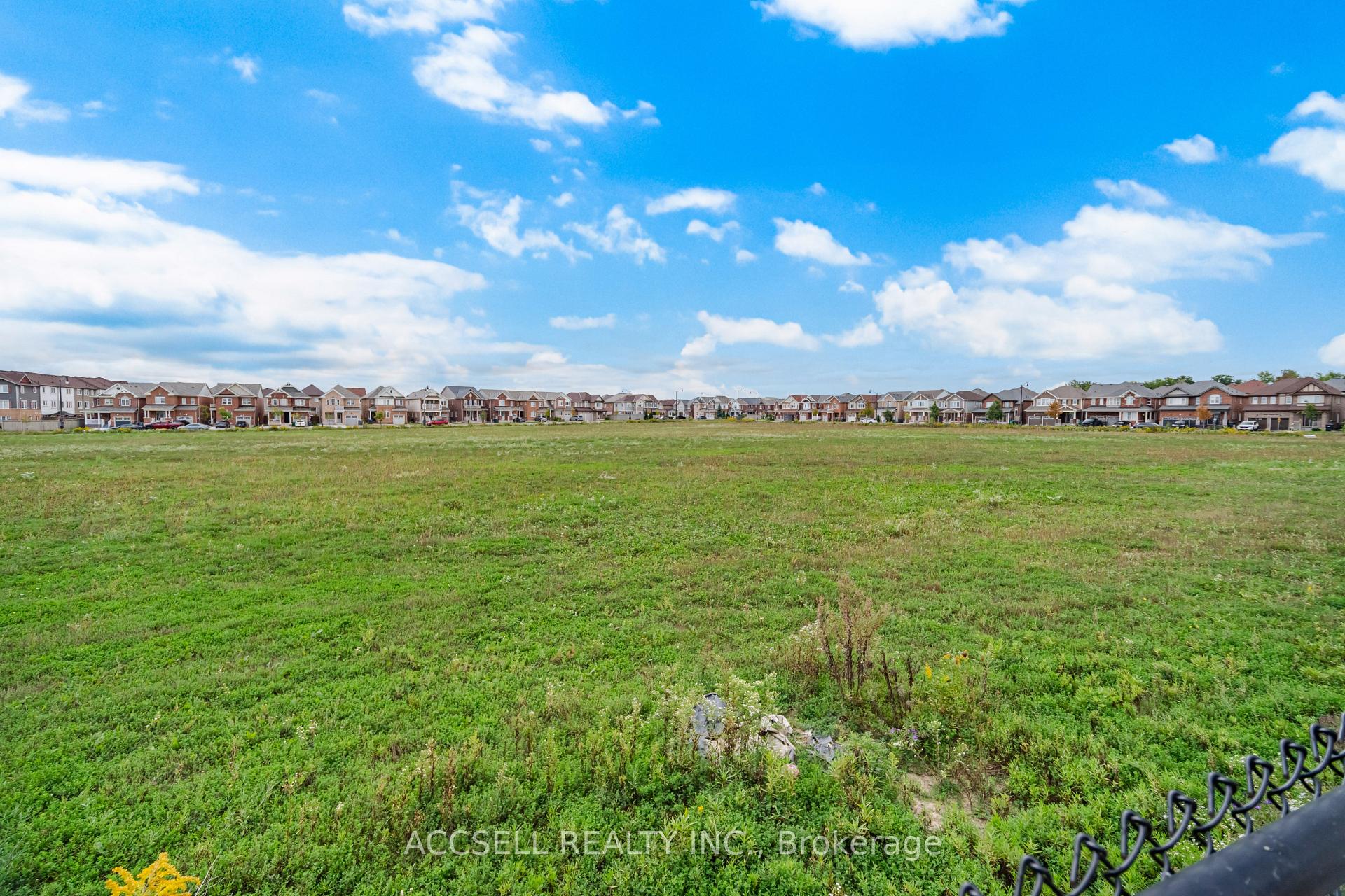 Photo 45 of 80 Bannister Crescent, Brampton, Northwest Brampton — HOMEH