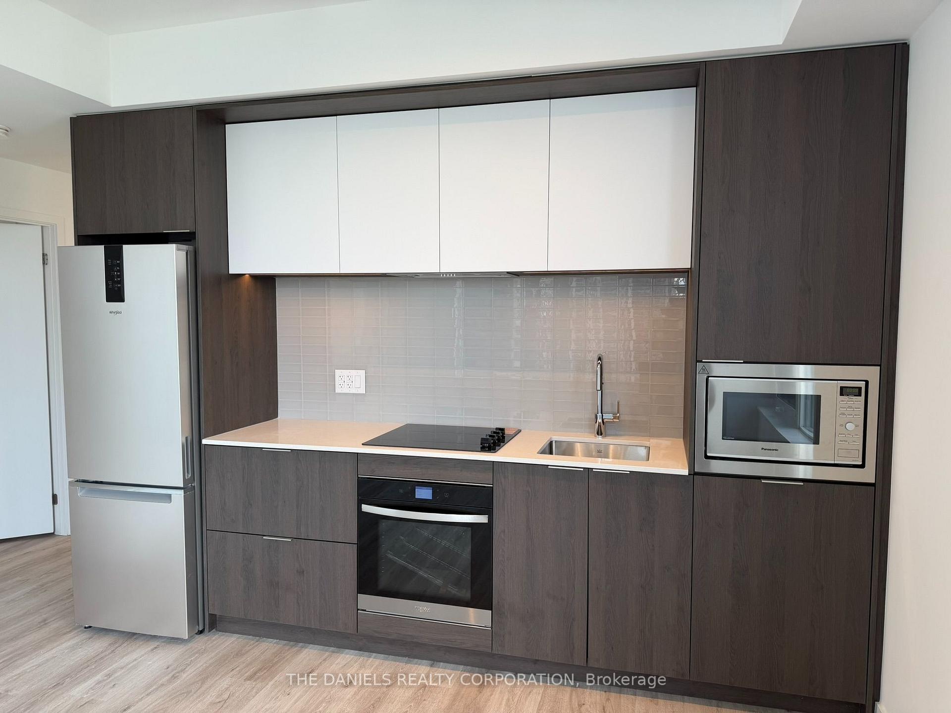 Photo 4 of Unit 2104, 395 Square One Drive, Mississauga, City Centre — HOMEH