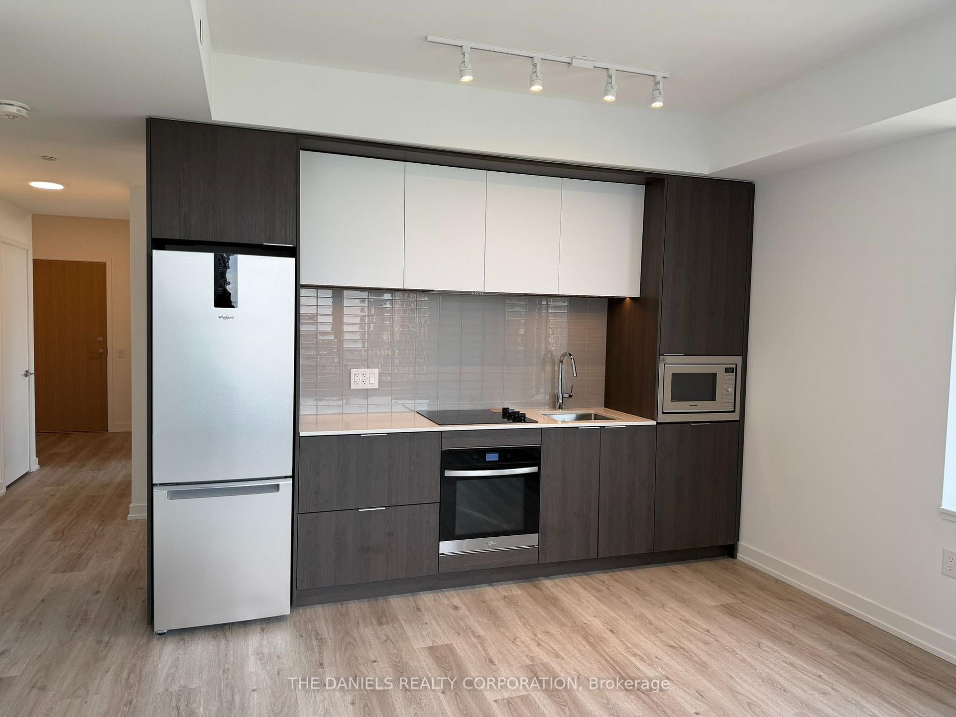 Photo 5 of Unit 2104, 395 Square One Drive, Mississauga, City Centre — HOMEH
