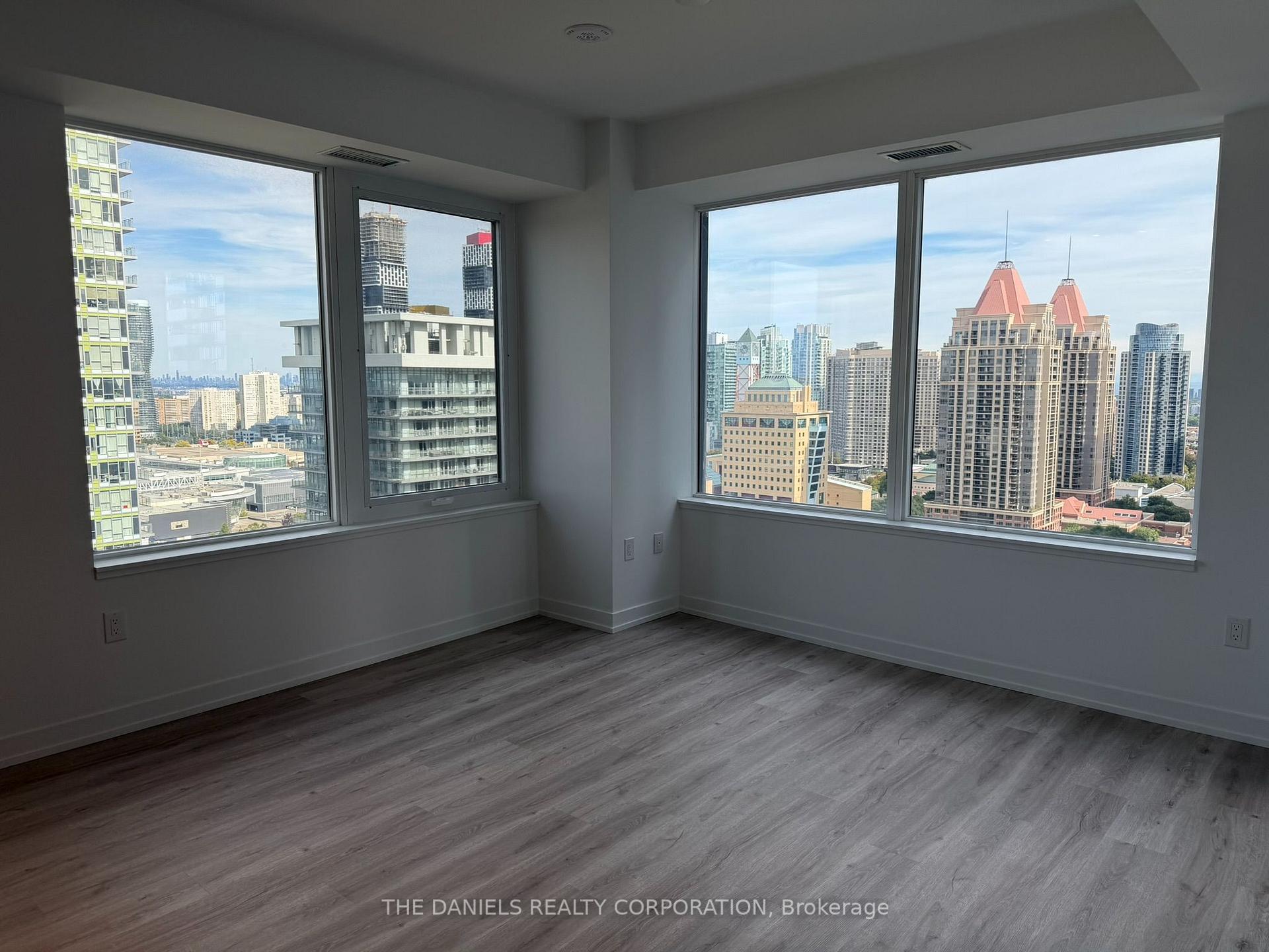 Photo 8 of Unit 2104, 395 Square One Drive, Mississauga, City Centre — HOMEH