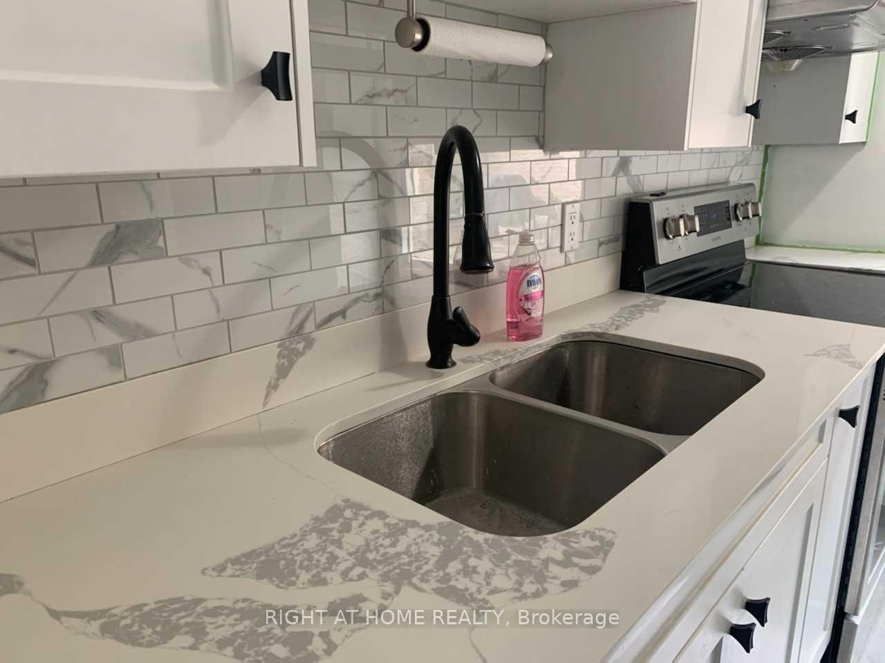 Photo 1 of Unit 30, 16 Rexdale Boulevard, Etobicoke, Rexdale-Kipling — HOMEH
