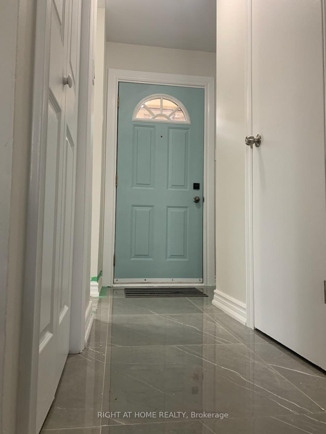 Photo 15 of Unit 30, 16 Rexdale Boulevard, Etobicoke, Rexdale-Kipling — HOMEH