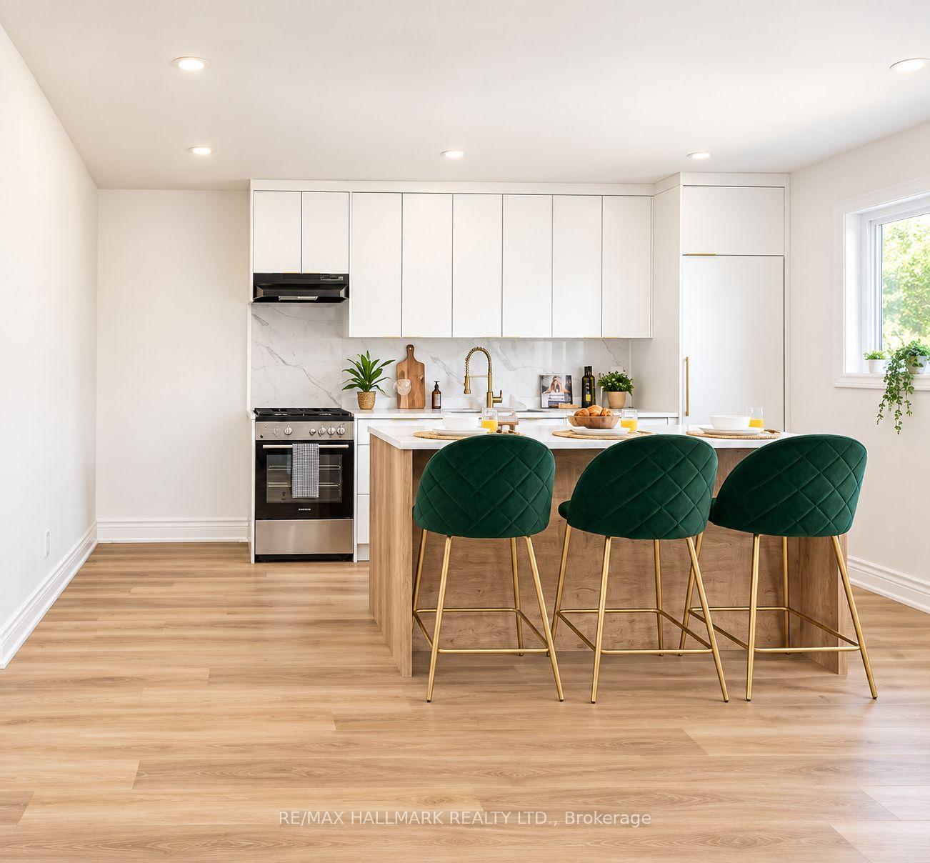 Photo 2 of 38 Cavotti Crescent, North York, Bathurst Manor — HOMEH