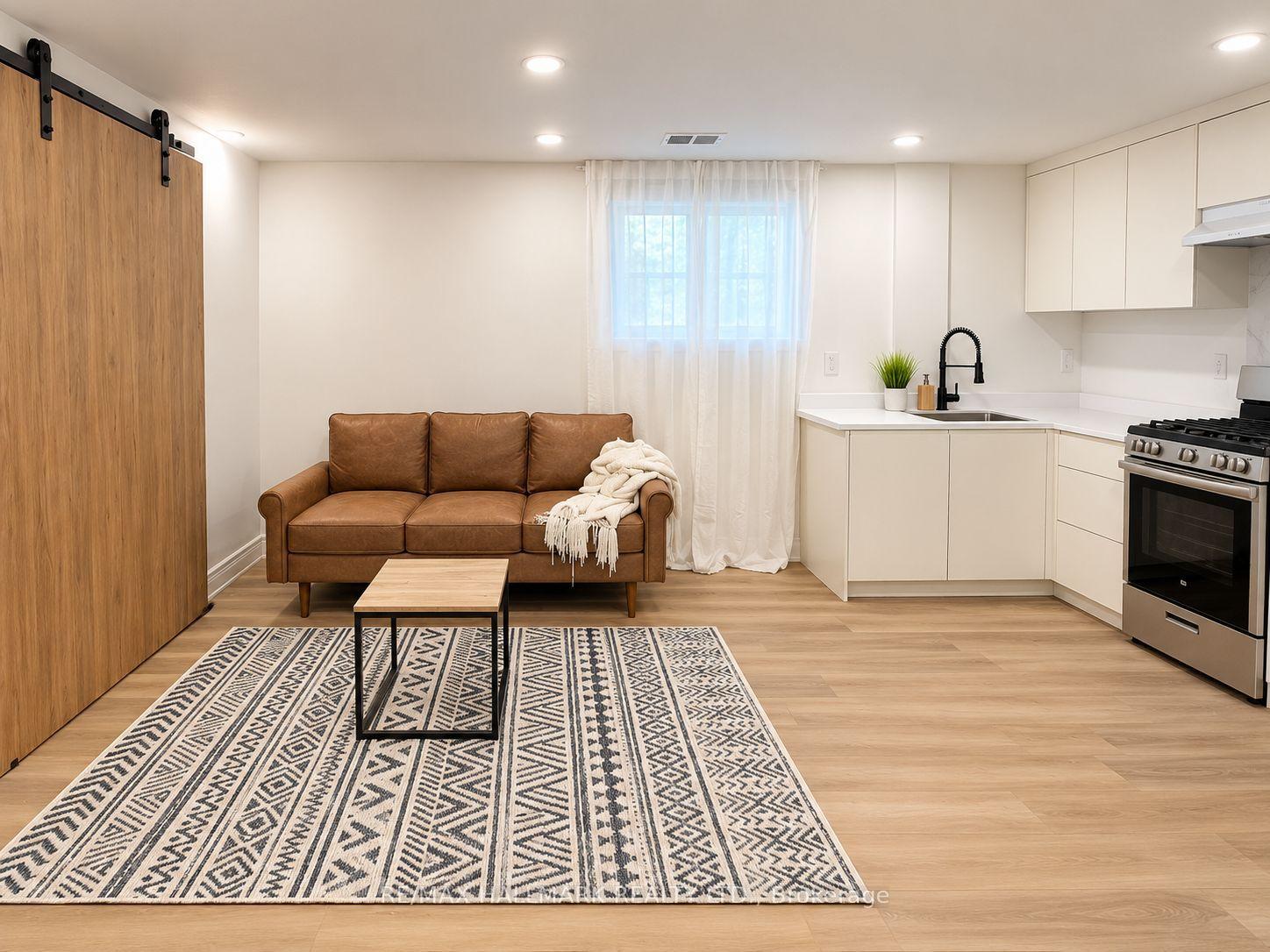 Photo 16 of 38 Cavotti Crescent, North York, Bathurst Manor — HOMEH