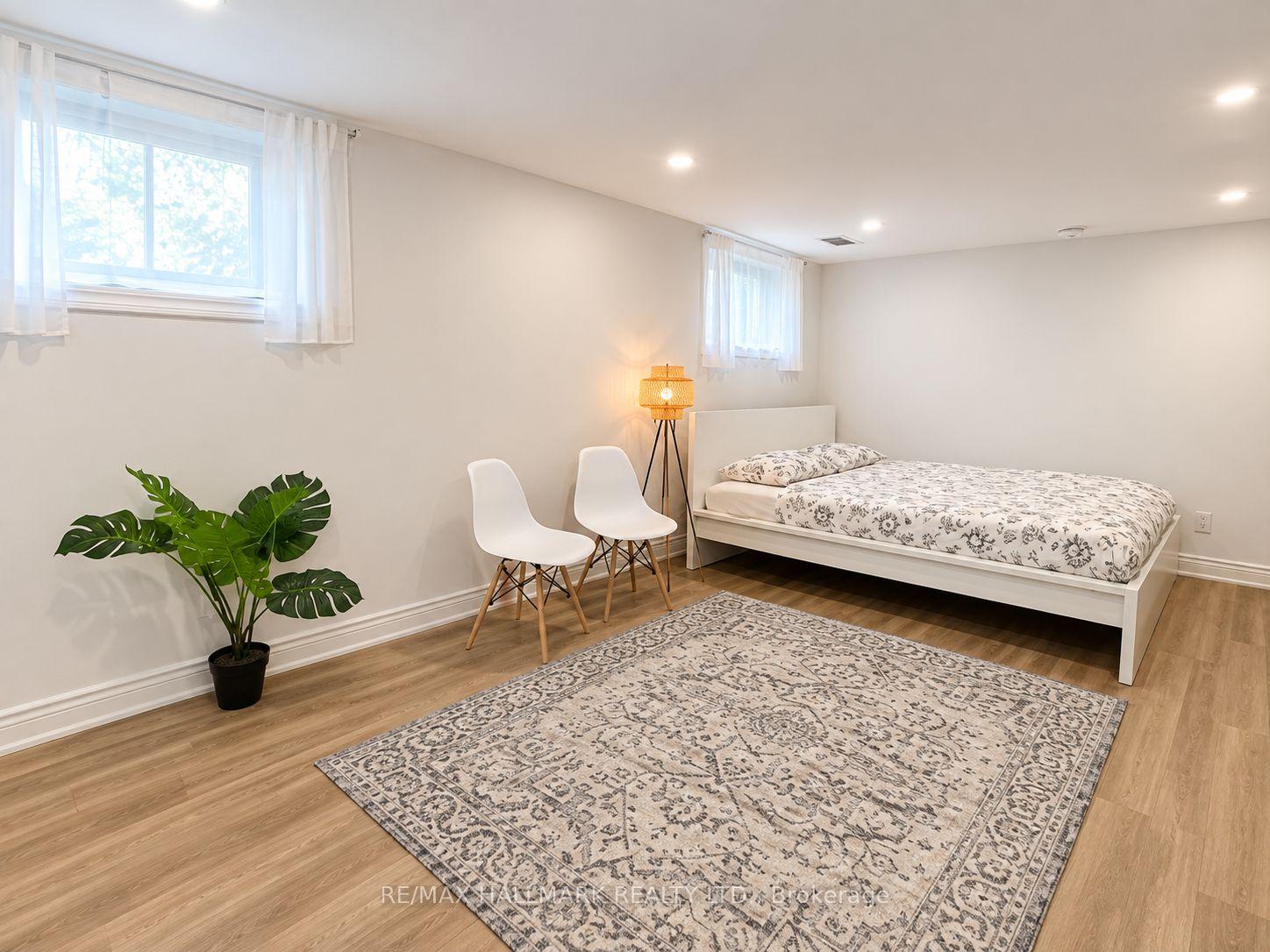 Photo 20 of 38 Cavotti Crescent, North York, Bathurst Manor — HOMEH