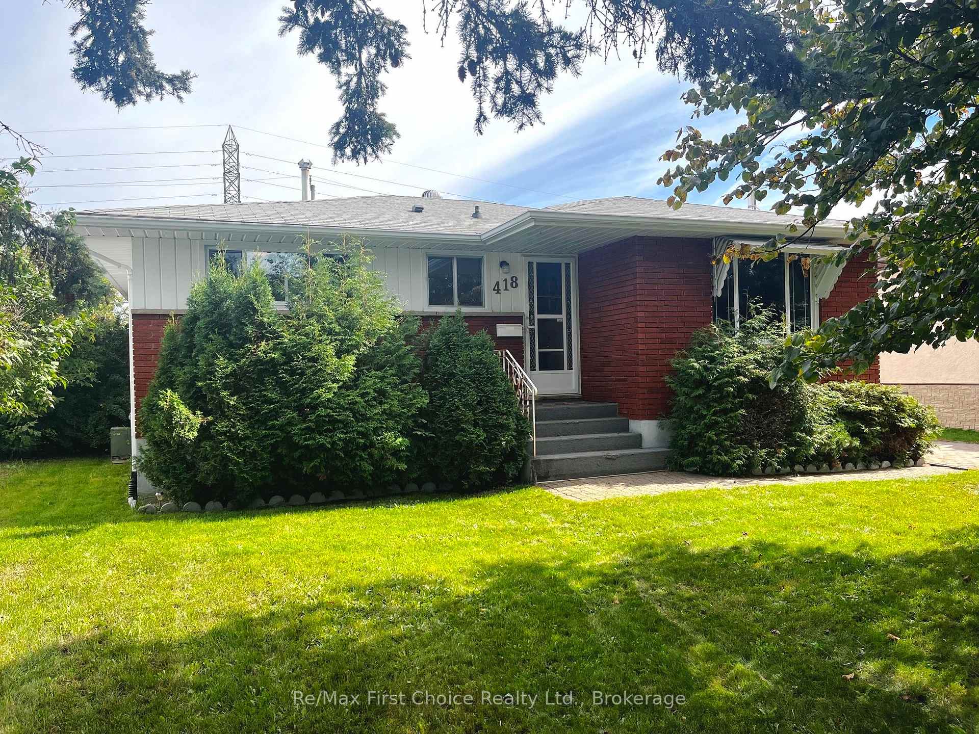 Photo 2 of 418 Westview Place, Thunder Bay, Northwood Park — HOMEH