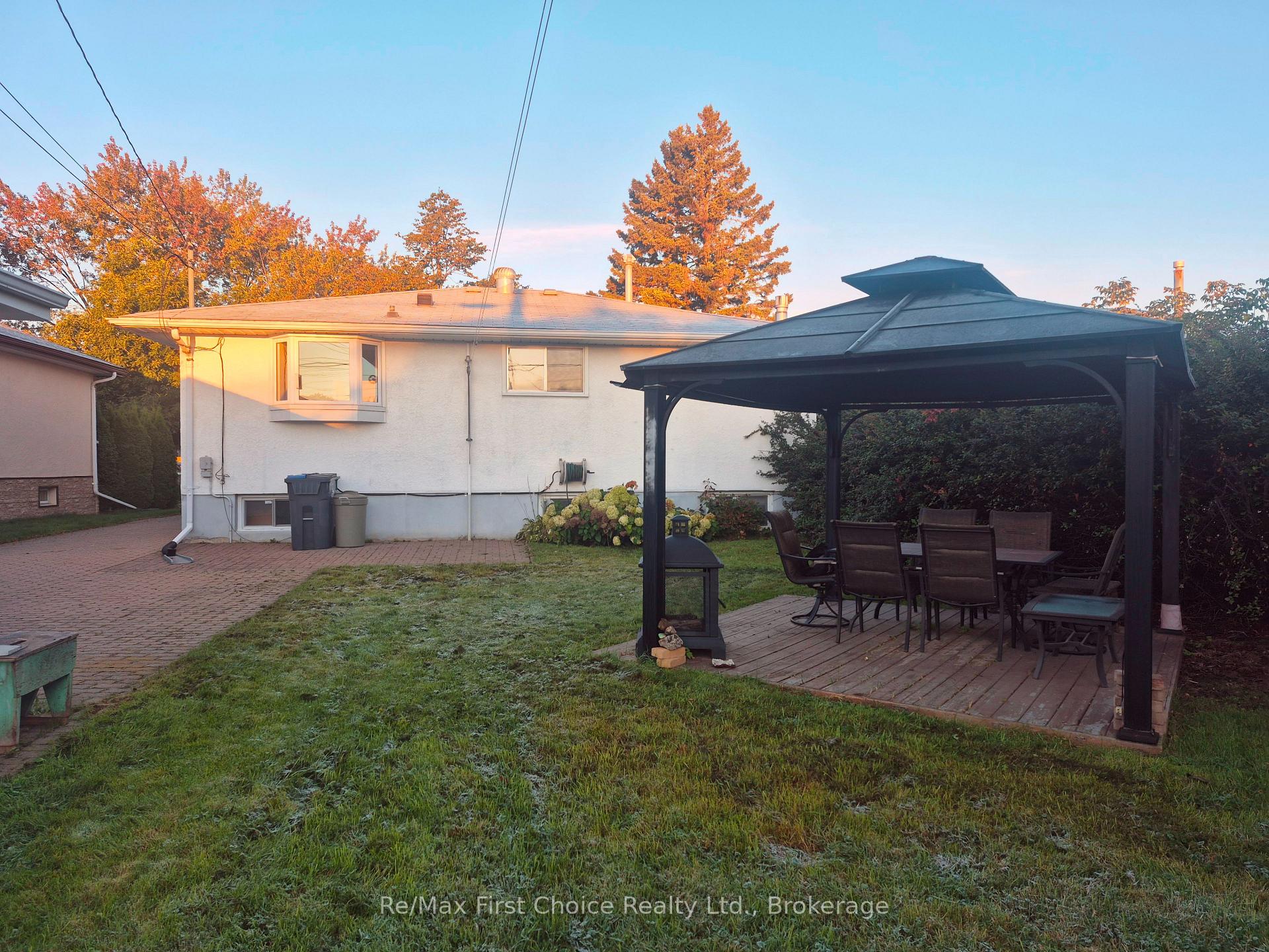 Photo 6 of 418 Westview Place, Thunder Bay, Northwood Park — HOMEH