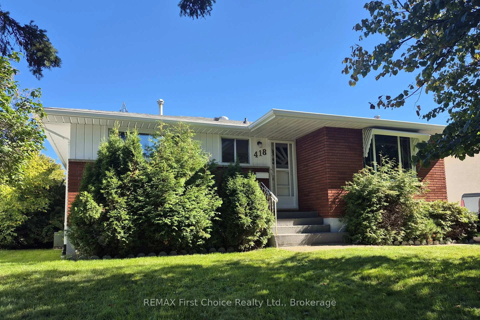 Photo 3 of 418 Westview Place, Thunder Bay, Northwood Park — HOMEH