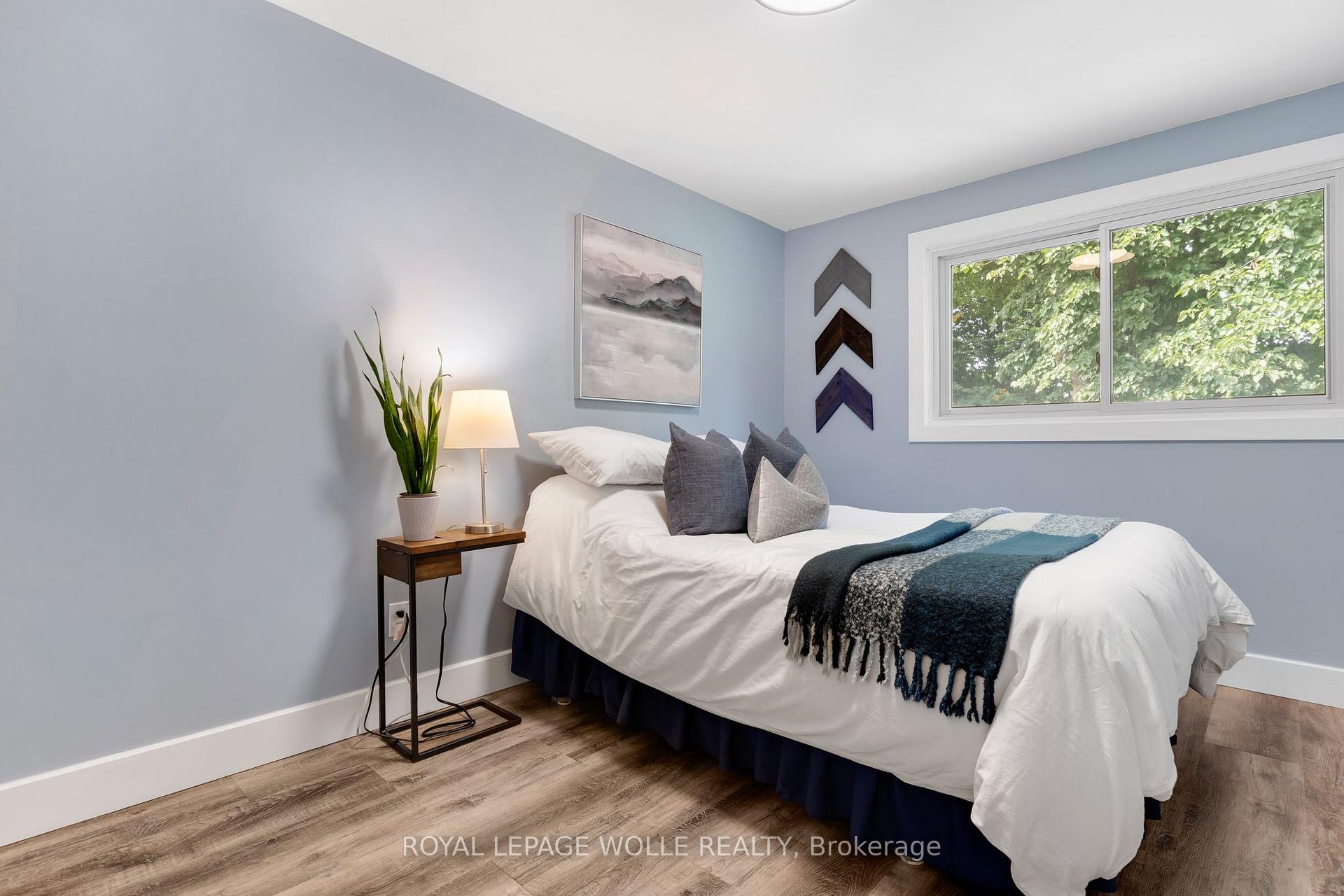 Photo 21 of Unit B, 477 Kingscourt Drive, Waterloo, Colonial Acres — HOMEH