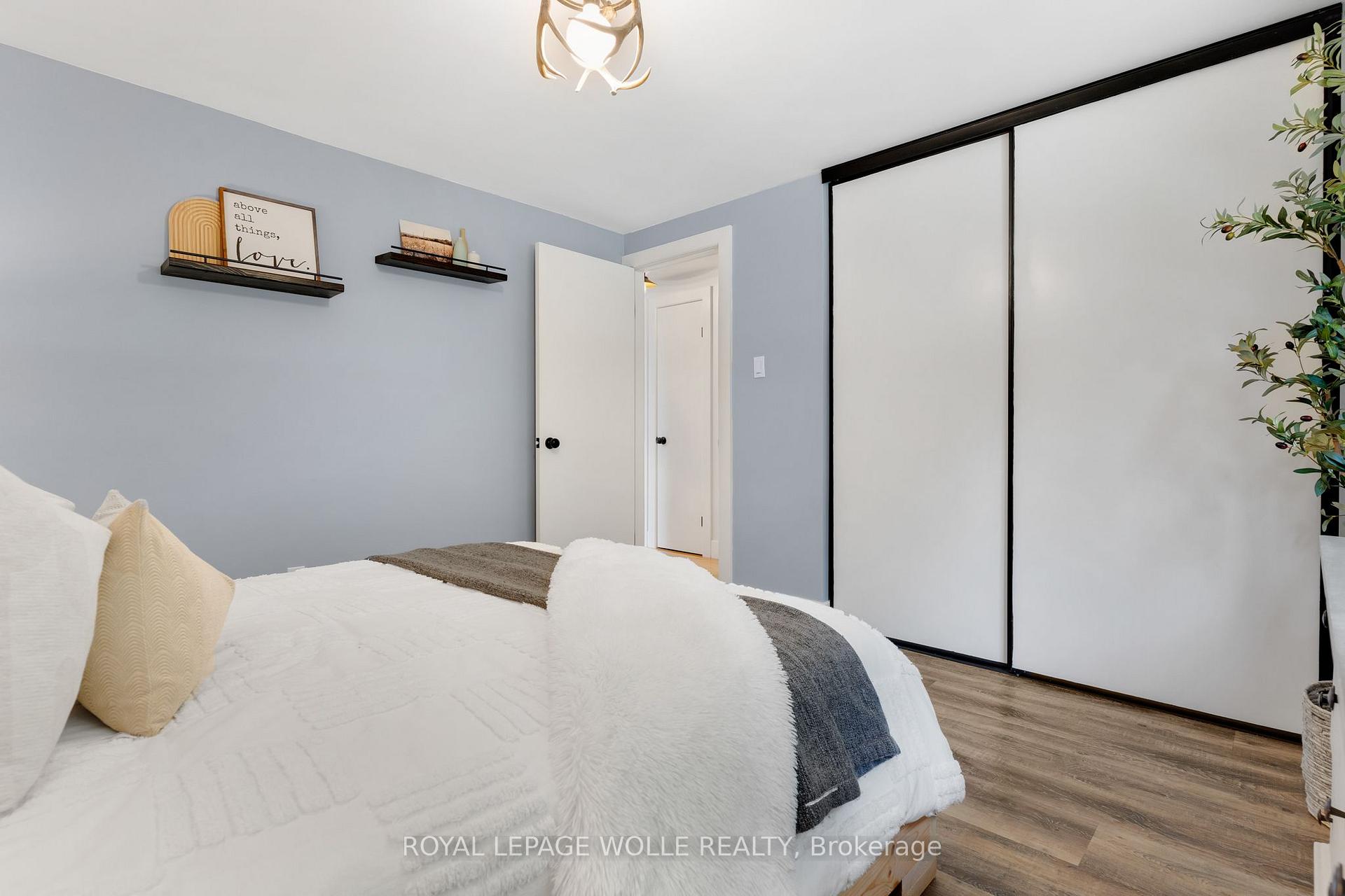 Photo 25 of Unit B, 477 Kingscourt Drive, Waterloo, Colonial Acres — HOMEH