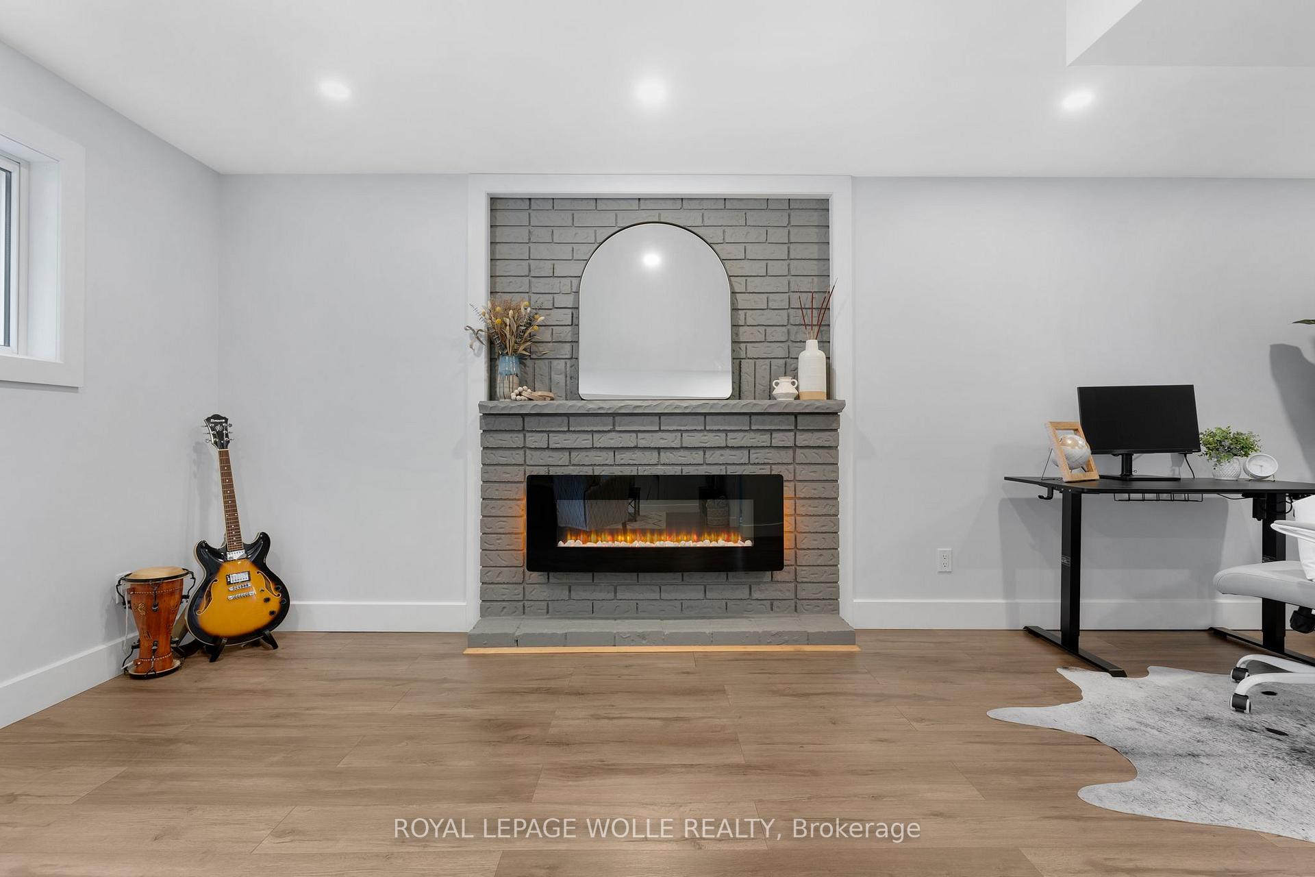 Photo 31 of Unit B, 477 Kingscourt Drive, Waterloo, Colonial Acres — HOMEH