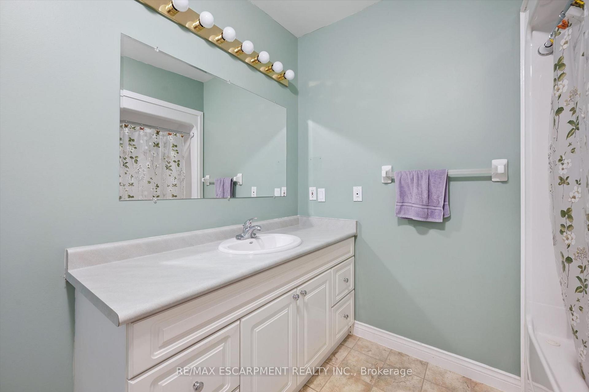 Photo 15 of 4 Spruce Avenue, Puslinch, Rural Puslinch East — HOMEH
