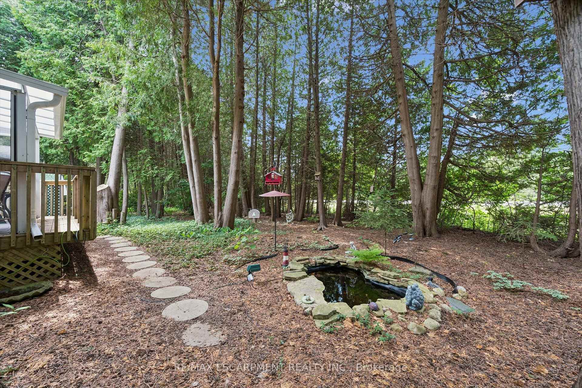 Photo 21 of 4 Spruce Avenue, Puslinch, Rural Puslinch East — HOMEH