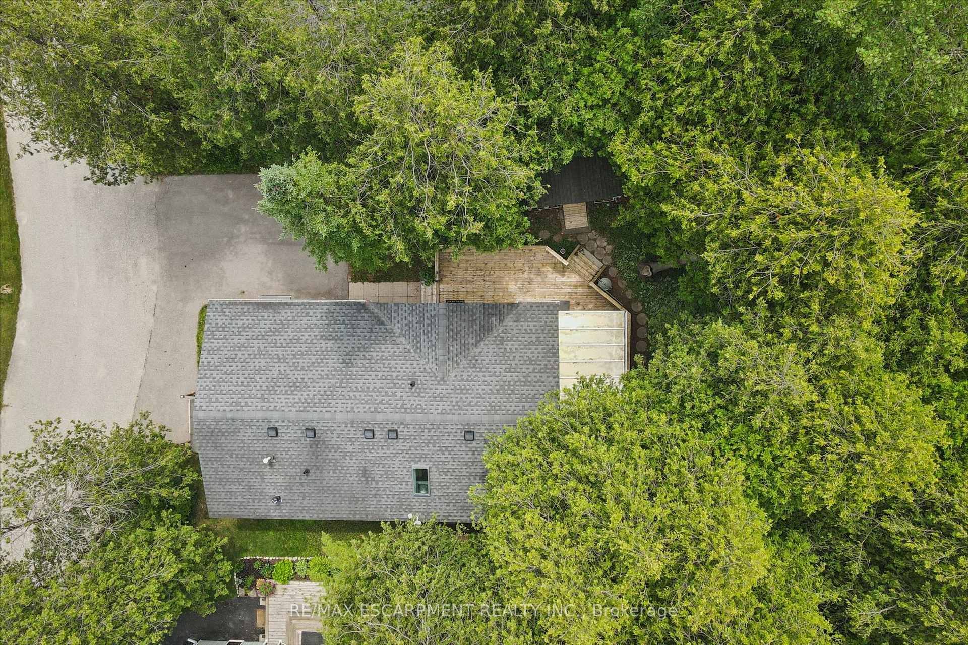 Photo 24 of 4 Spruce Avenue, Puslinch, Rural Puslinch East — HOMEH