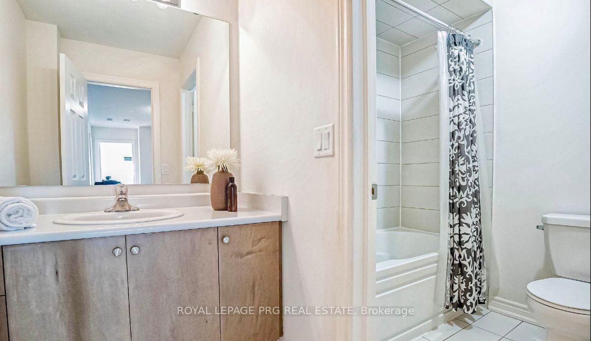 Photo 8 of 490 Silver Maple Road, Oakville, Joshua Meadows — HOMEH