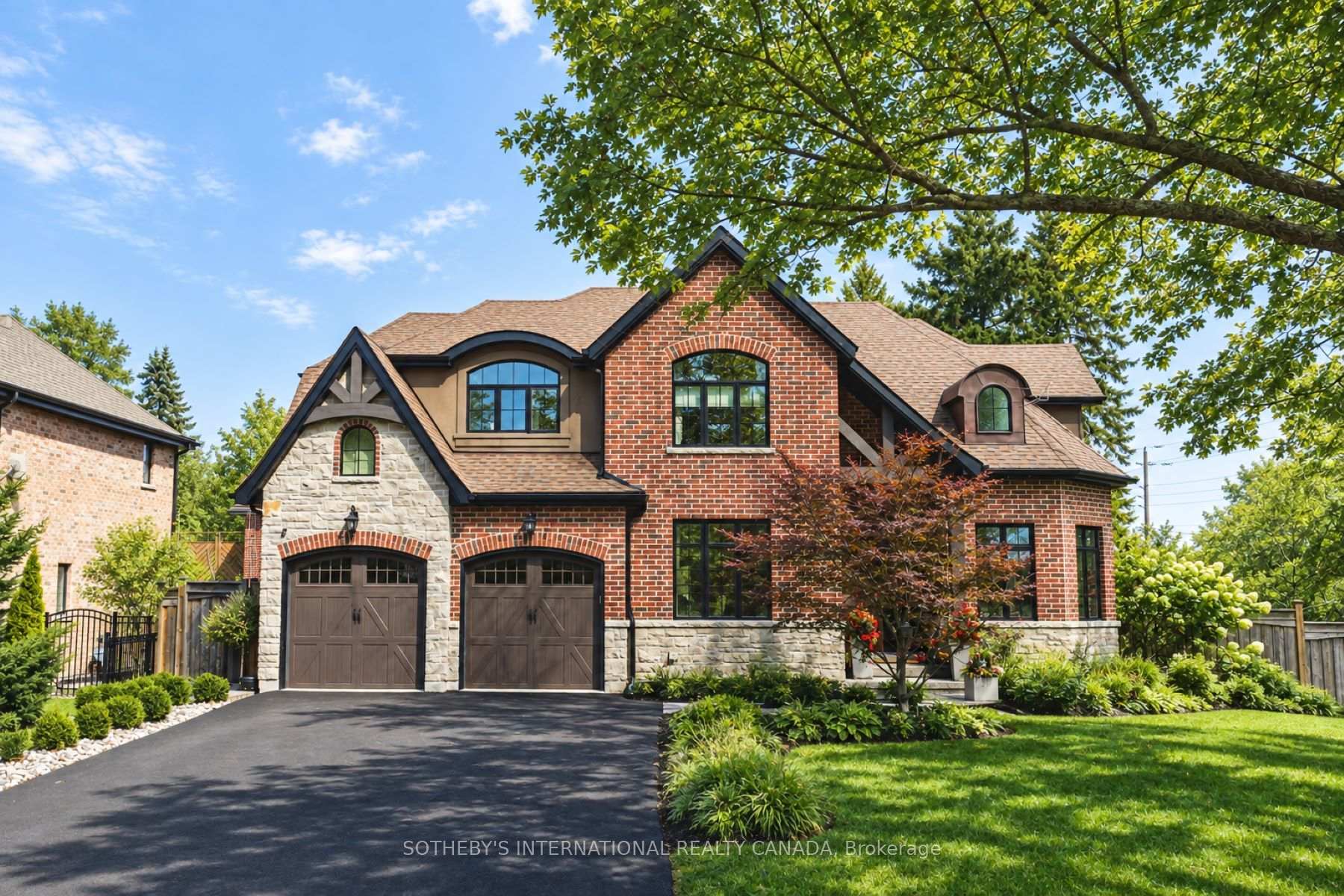 Photo 2 of 476 Patricia Drive, Burlington, Bayview — HOMEH