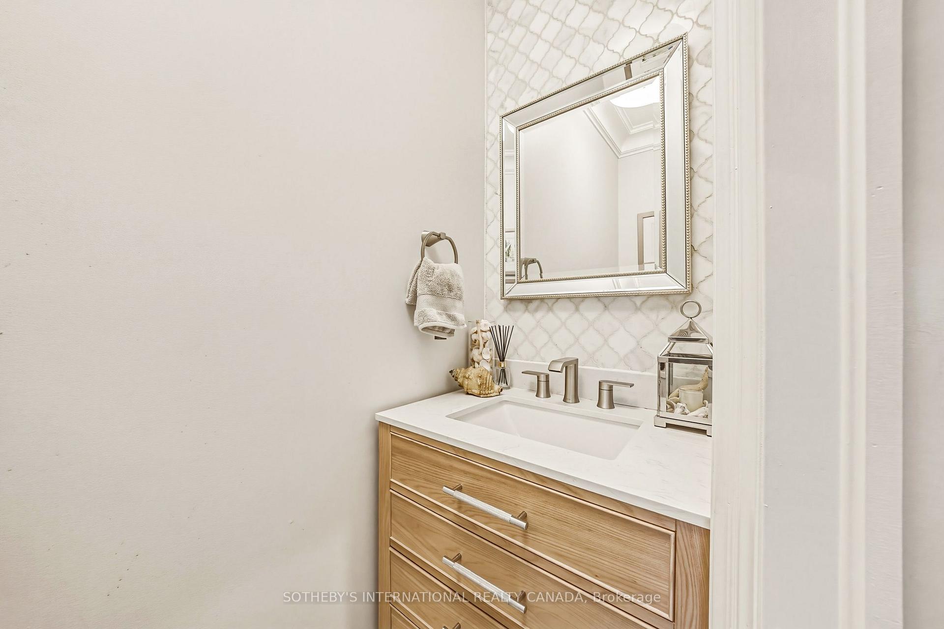 Photo 13 of 476 Patricia Drive, Burlington, Bayview — HOMEH