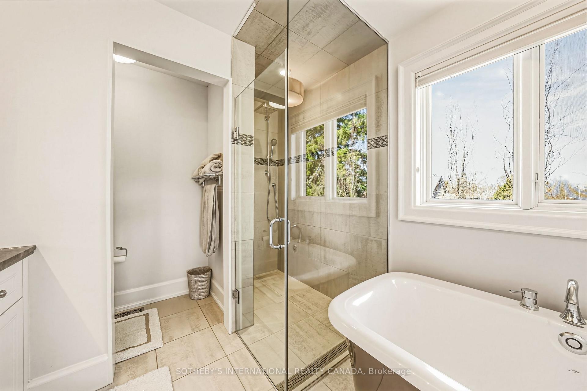 Photo 19 of 476 Patricia Drive, Burlington, Bayview — HOMEH