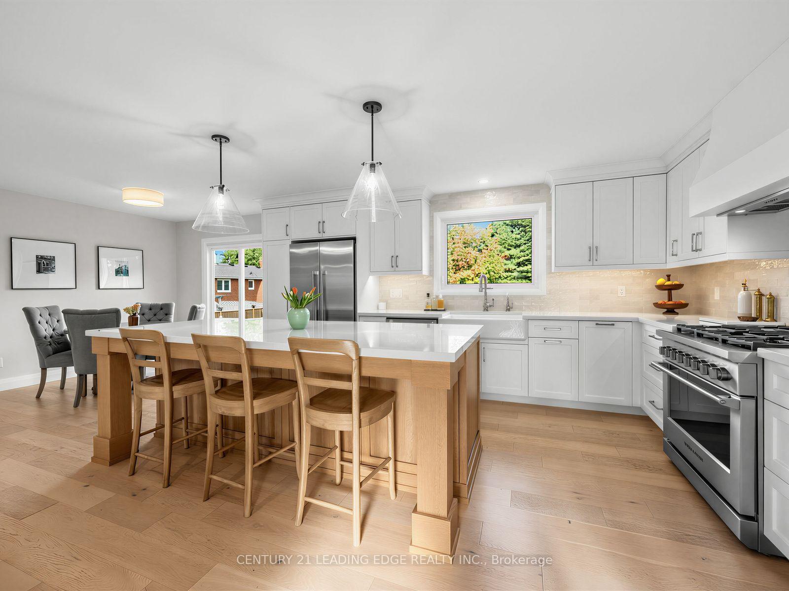 Photo 11 of 47 Centennial Avenue, East Gwillimbury, Holland Landing — HOMEH