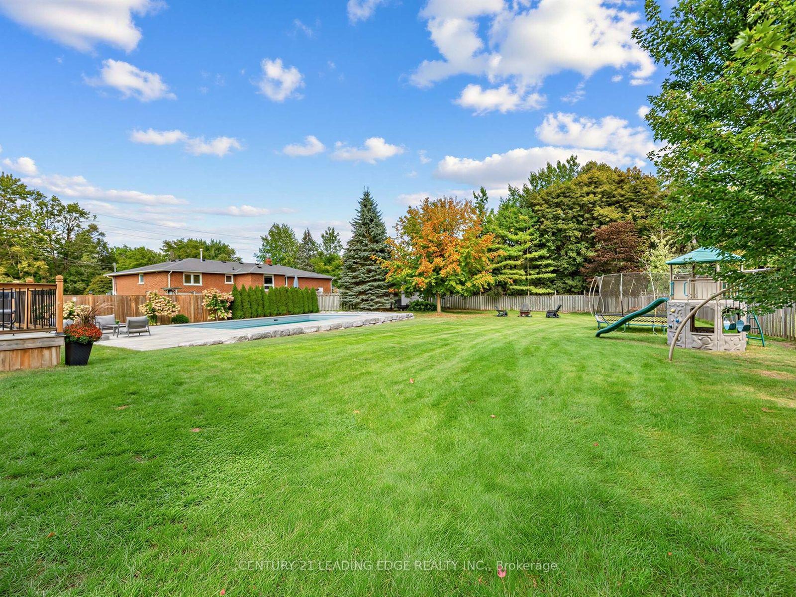 Photo 41 of 47 Centennial Avenue, East Gwillimbury, Holland Landing — HOMEH