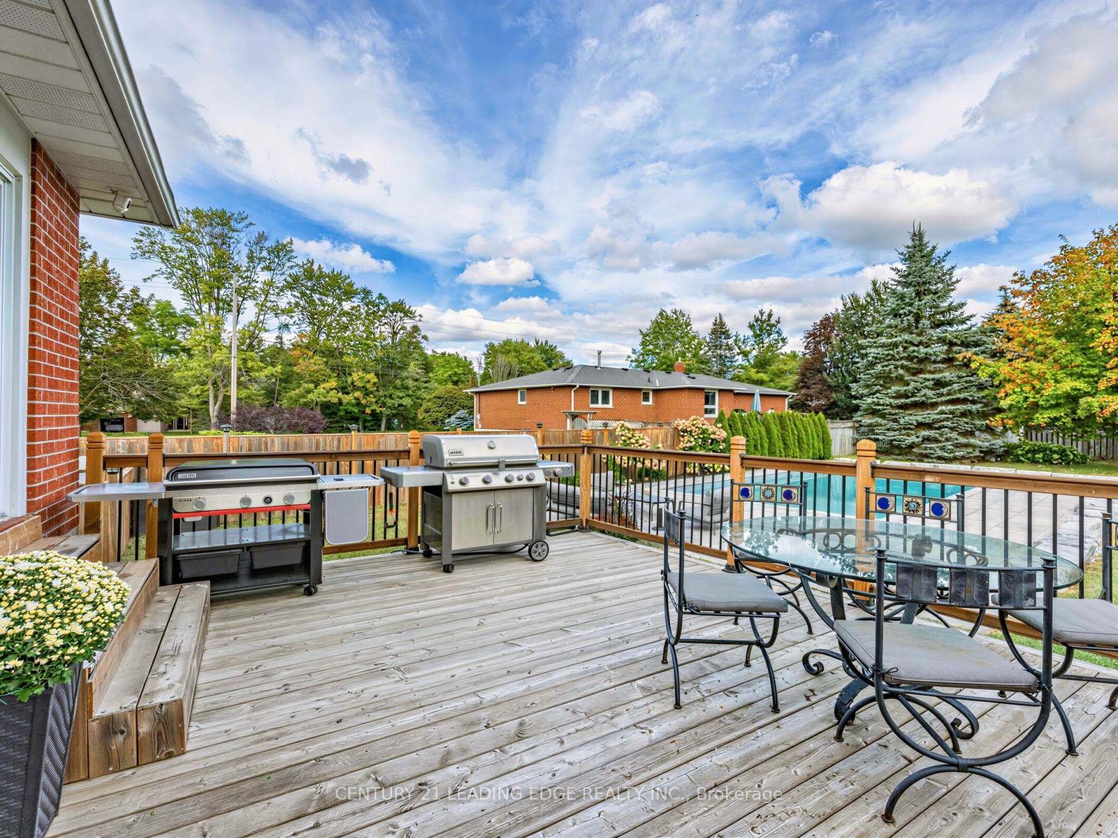 Photo 42 of 47 Centennial Avenue, East Gwillimbury, Holland Landing — HOMEH