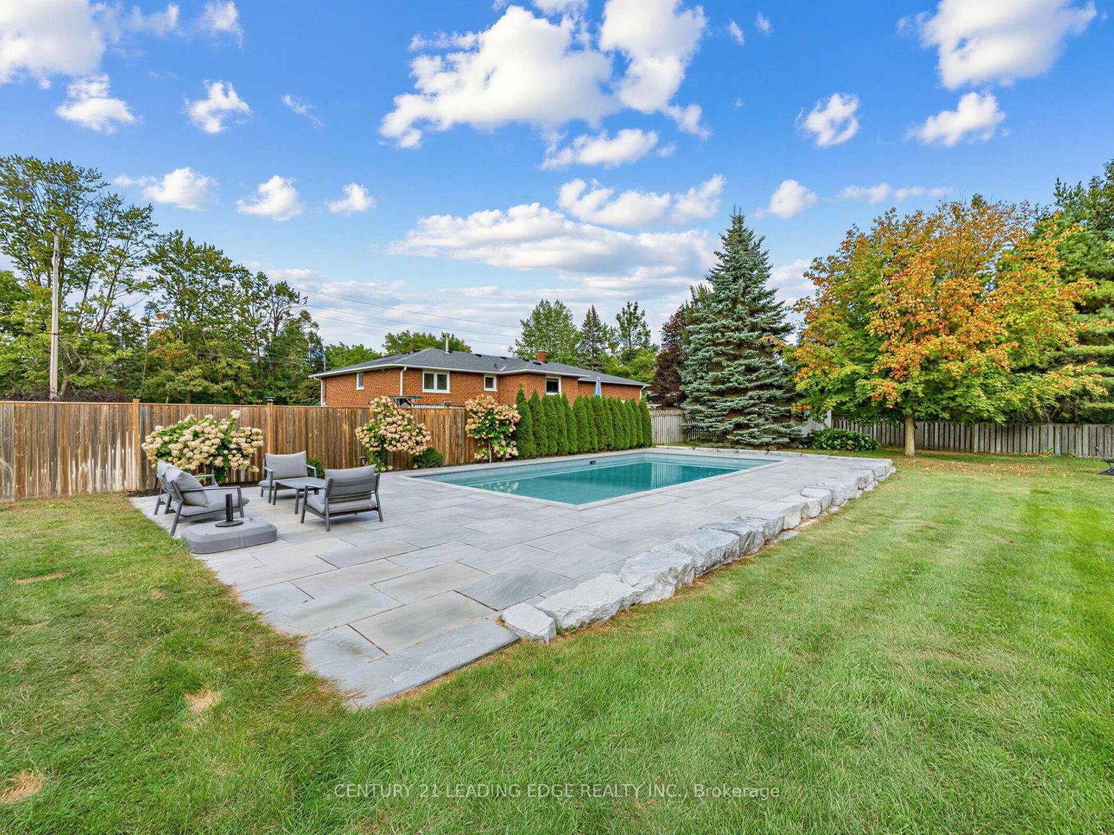 Photo 43 of 47 Centennial Avenue, East Gwillimbury, Holland Landing — HOMEH