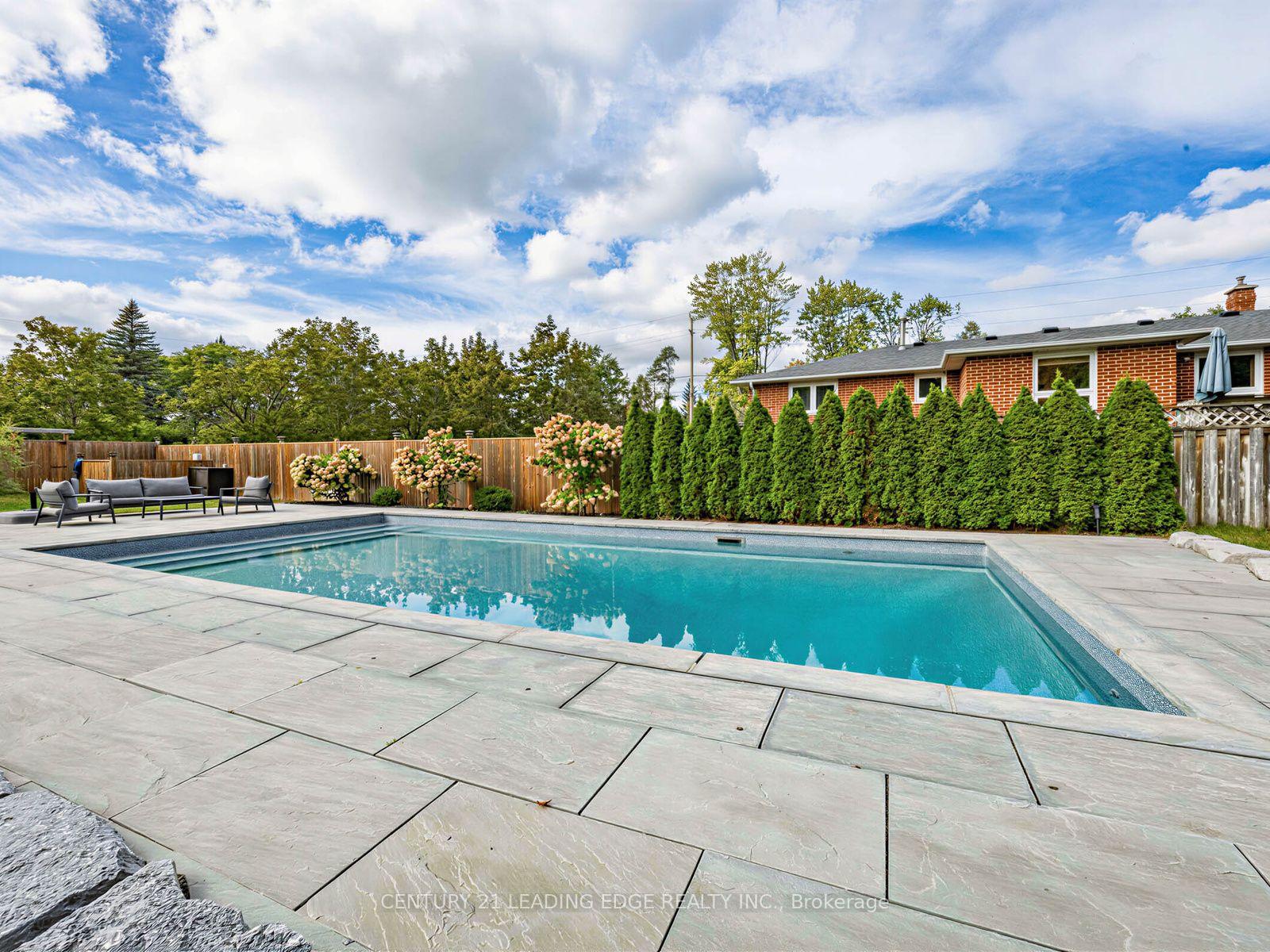 Photo 49 of 47 Centennial Avenue, East Gwillimbury, Holland Landing — HOMEH