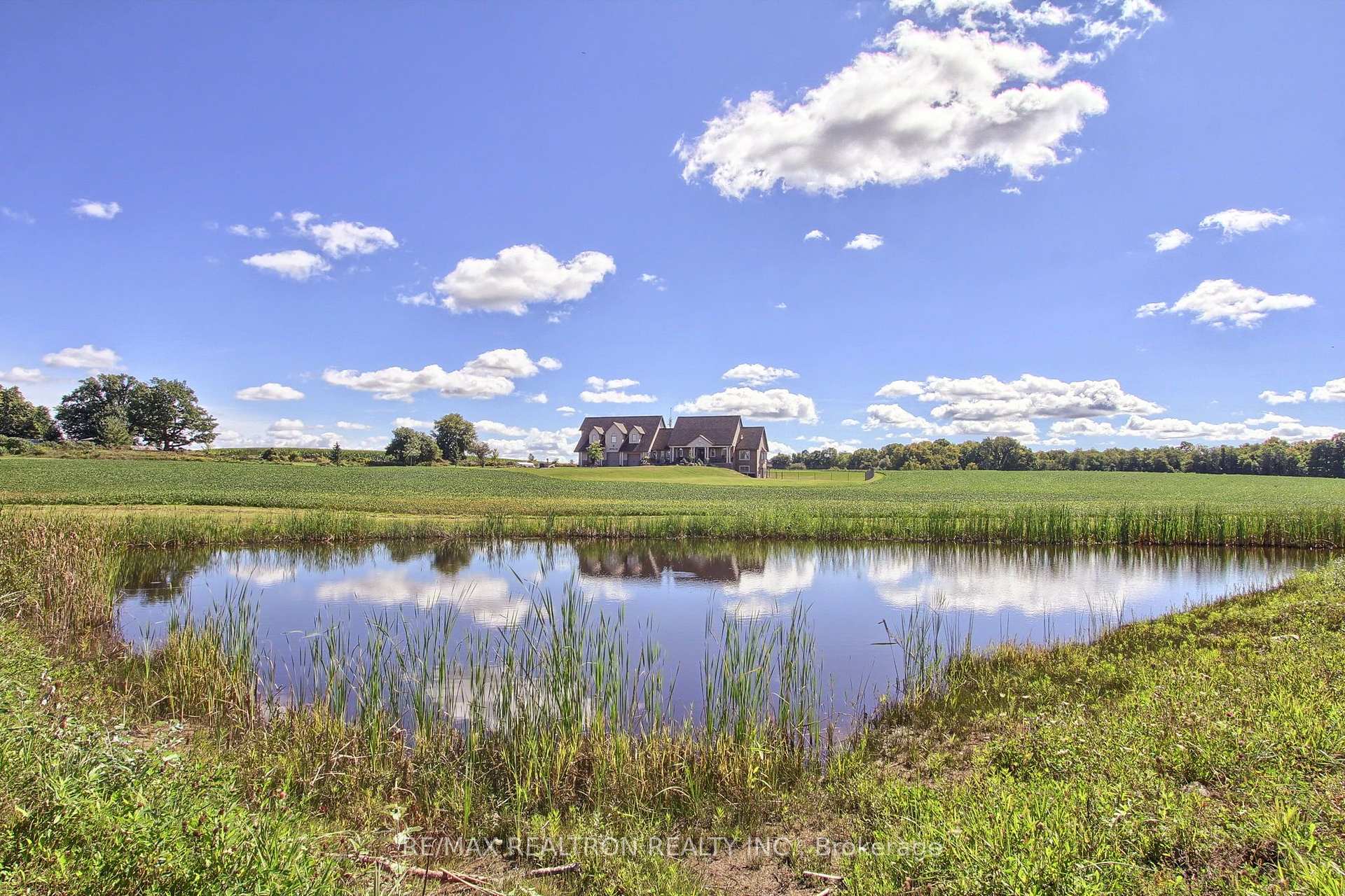 Photo 3 of 2875 Holborn Road, East Gwillimbury, Rural East Gwillimbury — HOMEH