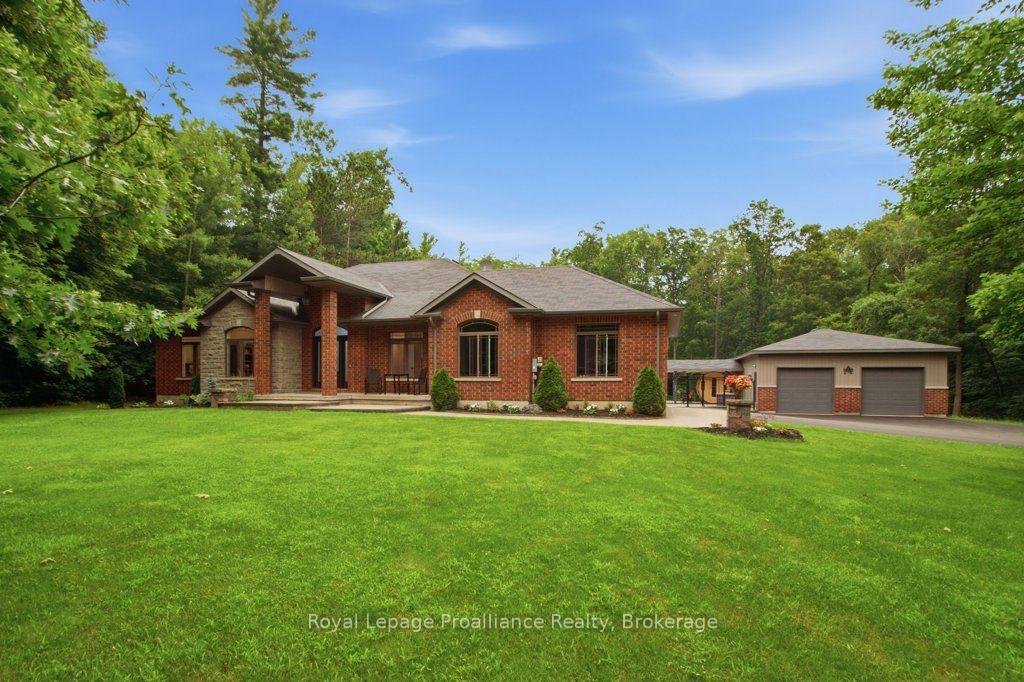 Photo 2 of 52 Oak Ridge Drive, Quinte West, Sidney Ward — HOMEH