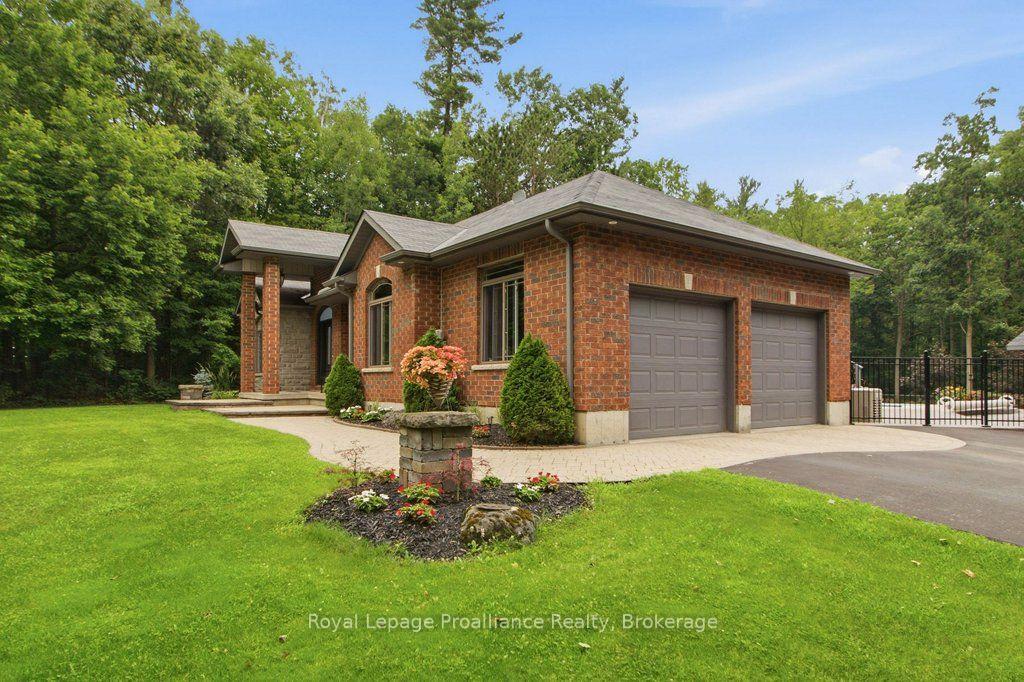Photo 4 of 52 Oak Ridge Drive, Quinte West, Sidney Ward — HOMEH