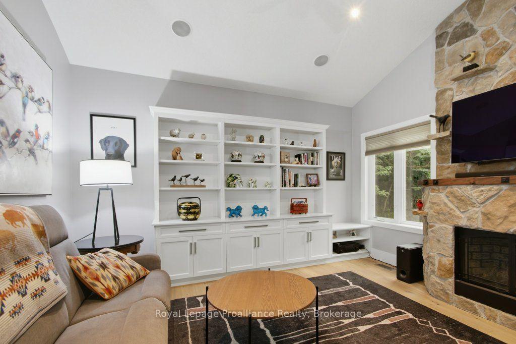 Photo 14 of 52 Oak Ridge Drive, Quinte West, Sidney Ward — HOMEH