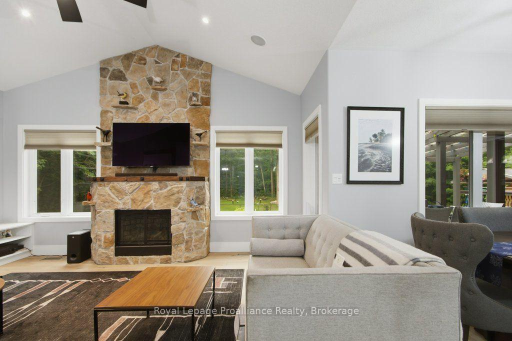 Photo 16 of 52 Oak Ridge Drive, Quinte West, Sidney Ward — HOMEH