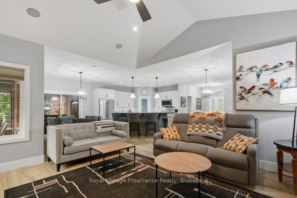 Photo 17 of 52 Oak Ridge Drive, Quinte West, Sidney Ward — HOMEH