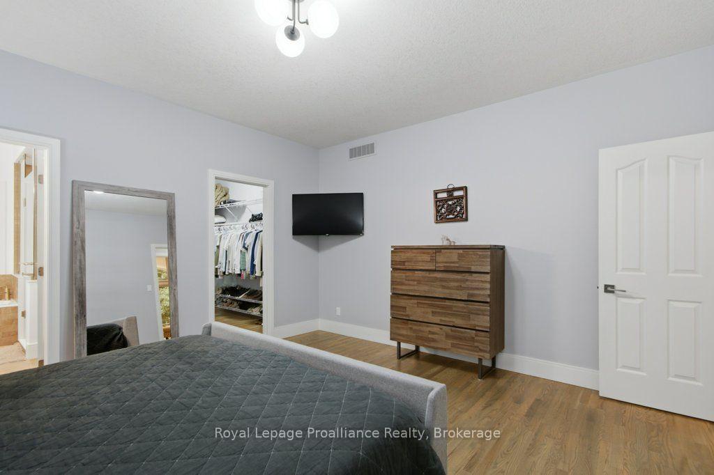 Photo 20 of 52 Oak Ridge Drive, Quinte West, Sidney Ward — HOMEH