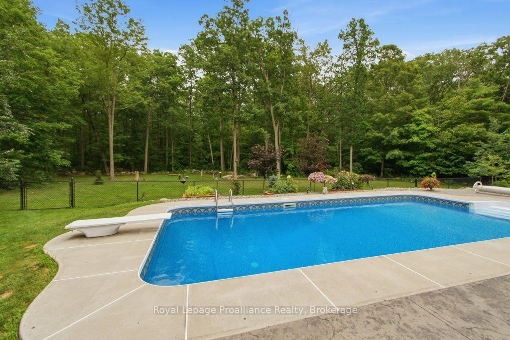 Photo 36 of 52 Oak Ridge Drive, Quinte West, Sidney Ward — HOMEH