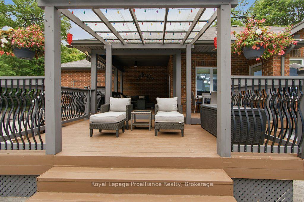 Photo 41 of 52 Oak Ridge Drive, Quinte West, Sidney Ward — HOMEH