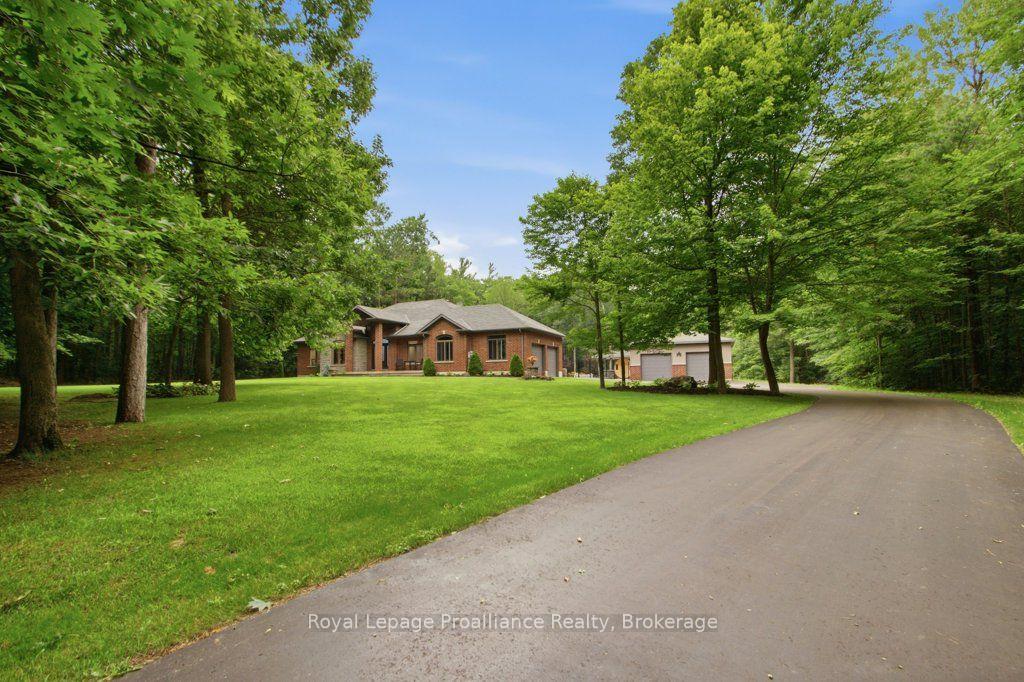 Photo 44 of 52 Oak Ridge Drive, Quinte West, Sidney Ward — HOMEH