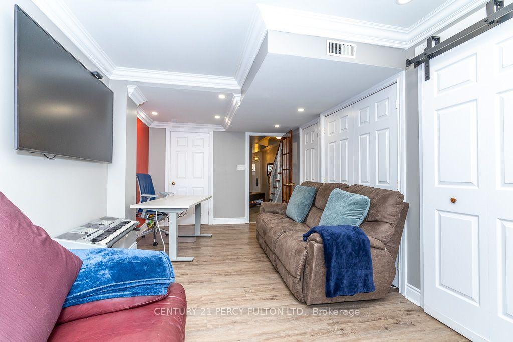 Photo 8 of 28 Rumi Crescent, North York, Victoria Village — HOMEH