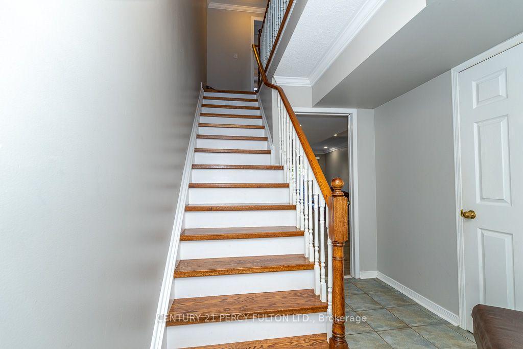 Photo 12 of 28 Rumi Crescent, North York, Victoria Village — HOMEH