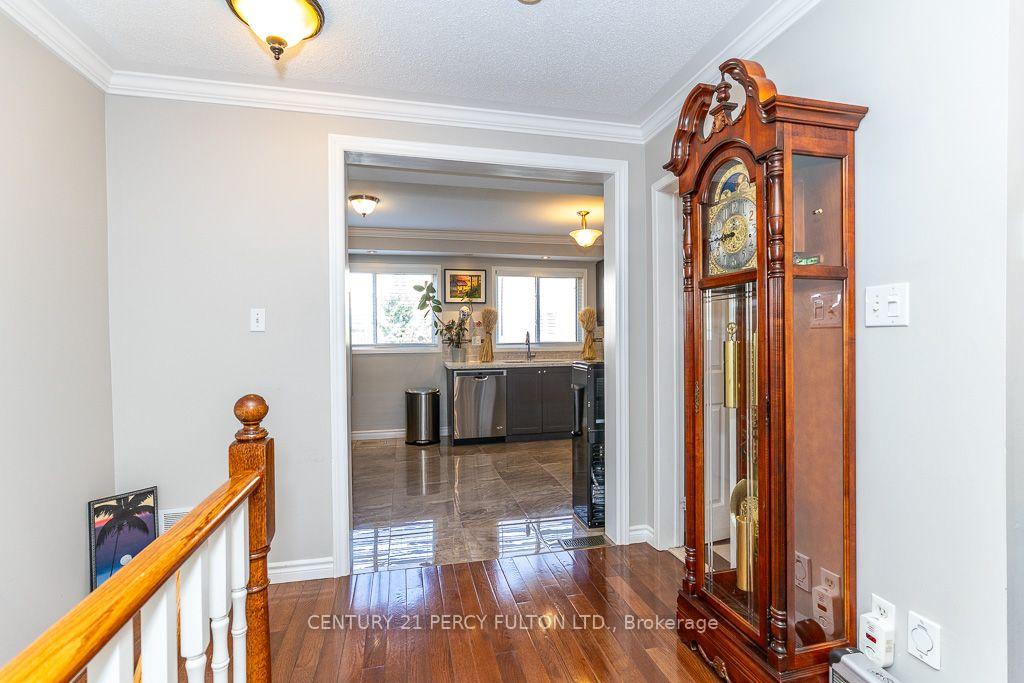 Photo 13 of 28 Rumi Crescent, North York, Victoria Village — HOMEH