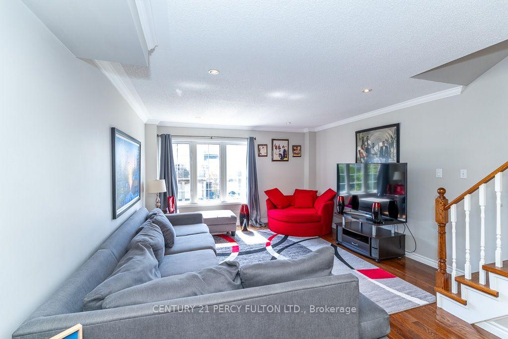 Photo 23 of 28 Rumi Crescent, North York, Victoria Village — HOMEH