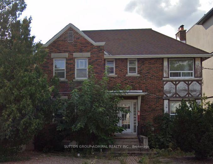 Front of 542 Beresford Avenue