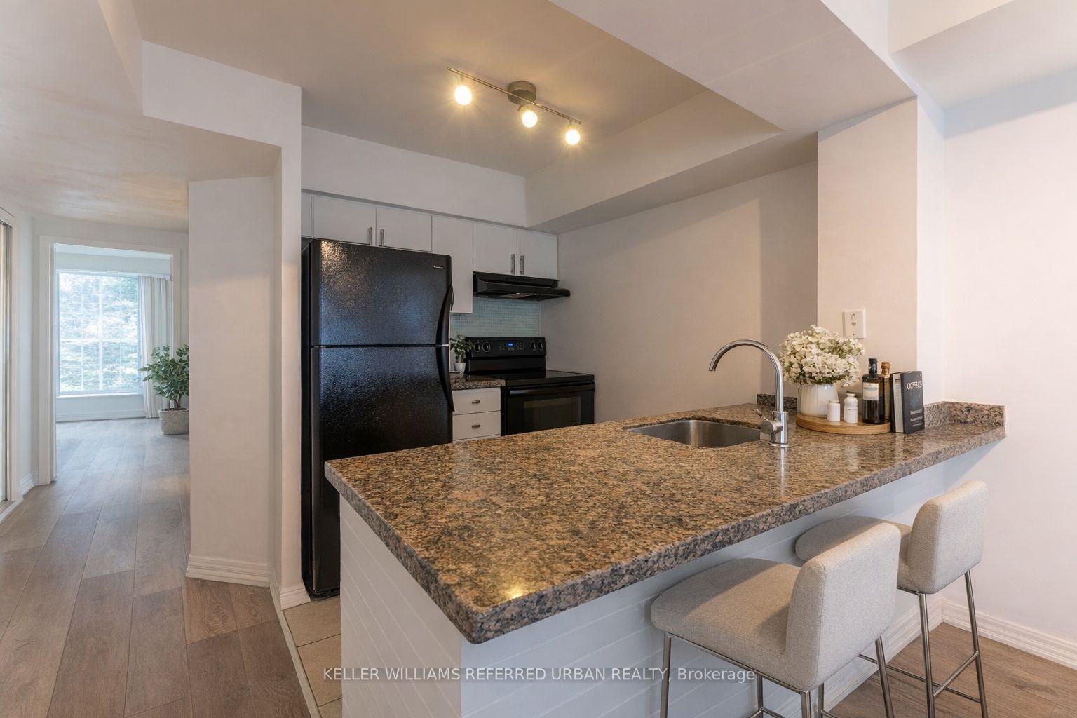 Photo 2 of Unit 651, 3 Everson Drive, North York, Willowdale East — HOMEH