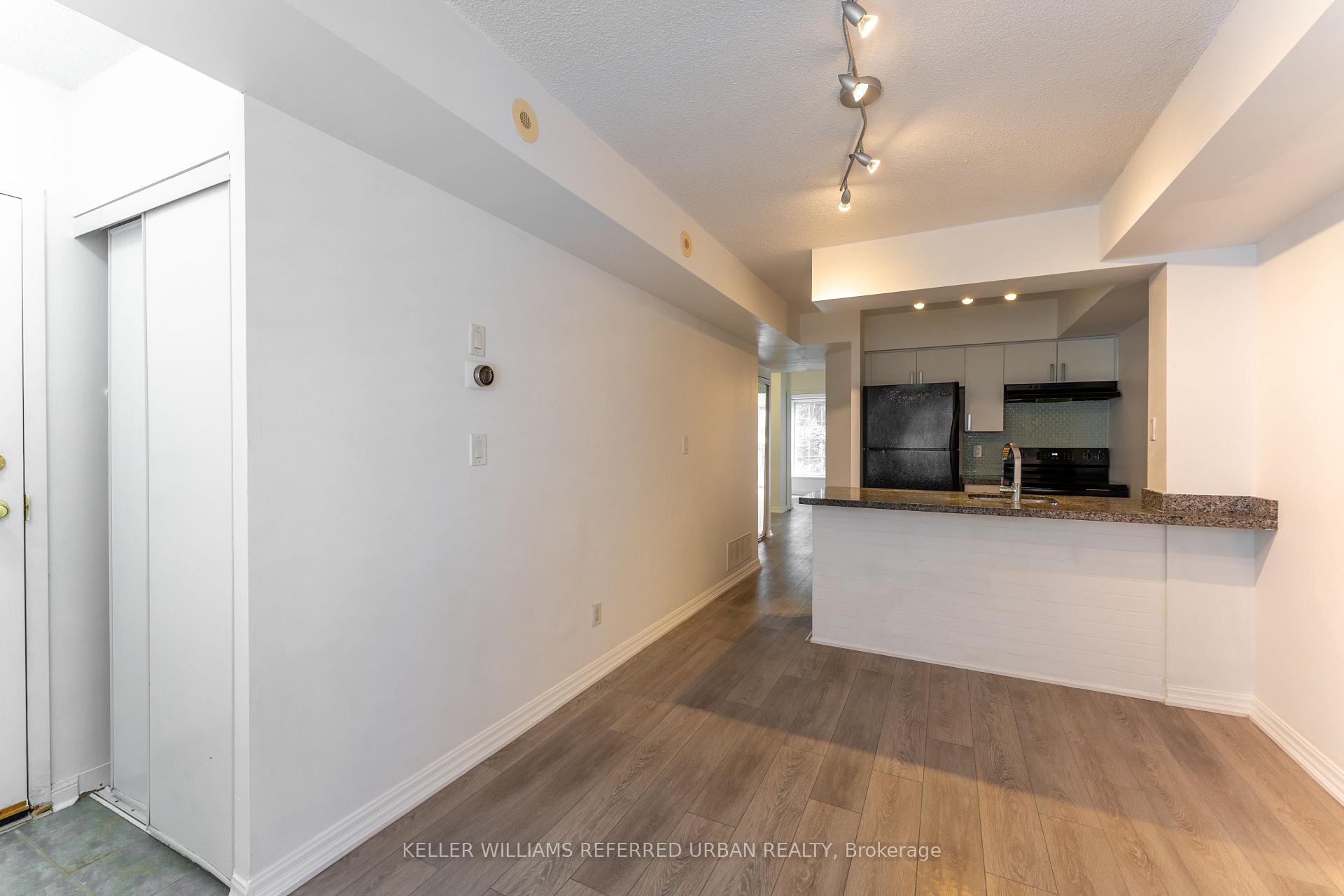 Photo 6 of Unit 651, 3 Everson Drive, North York, Willowdale East — HOMEH