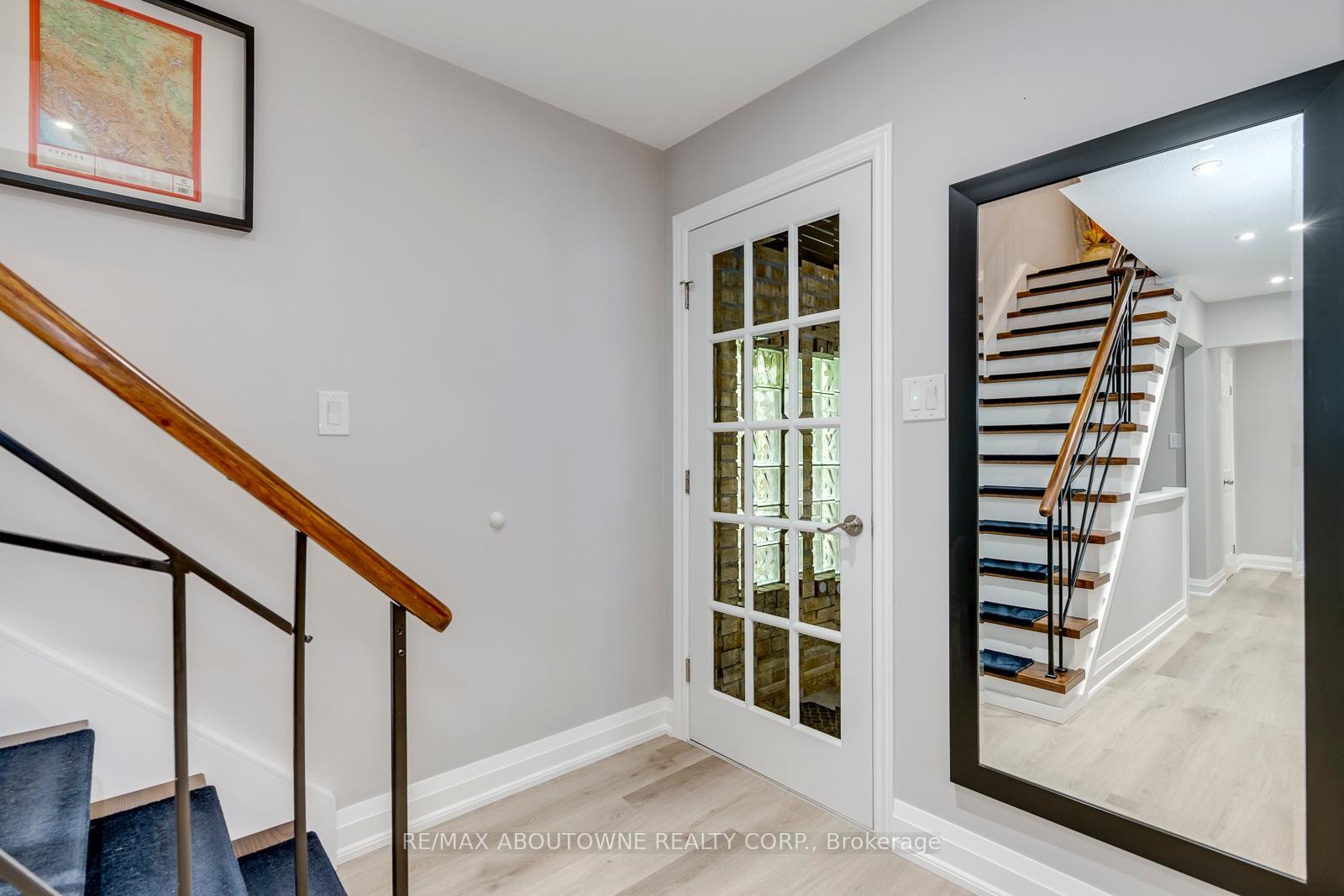 Photo 13 of 1198 Potters Wheel Crescent, Oakville, Glen Abbey — HOMEH